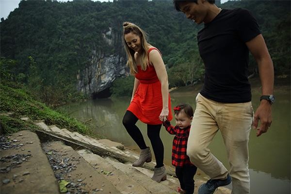 co gai my lay chong viet sinh con dung dip tet, "cai" chuyen o cu de dua con du xuan - 5