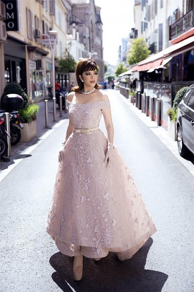 phong cach doi lap cua 2 my nhan tuoi tuat noi nhat vbiz - 4