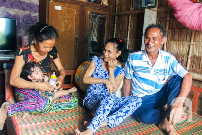 Tết mới của gia đình người mẹ điên ở Trà Vinh: Ấm áp và tràn ngập tiếng cười nhờ những tấm lòng - Ảnh 13.
