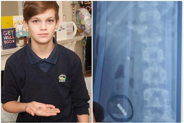 cau be 12 tuoi thung da day vi mon do choi duoc trieu tre em yeu thich - 1