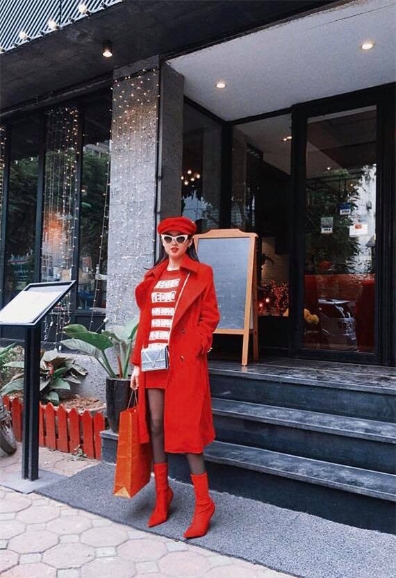 Hồ Ngọc Hà - Angela Phương Trinh dẫn đầu xu hướng nhung rực rỡ đón chào năm mới-8