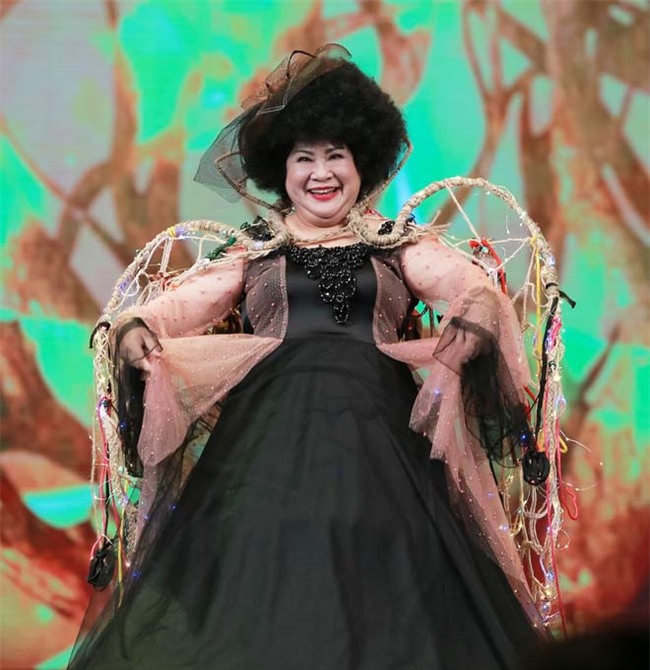 Vì sao Táo hưu trí Minh Vượng ngồi khóc ở hậu trường Táo Quân 2018?