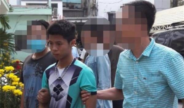 Nghi phạm 18 tuổi khai do hay bị la mắng, thiếu tiền tiêu xài Tết nên đã ra tay sát hại cả gia đình ông chủ 5 người ở Sài Gòn - Ảnh 1.