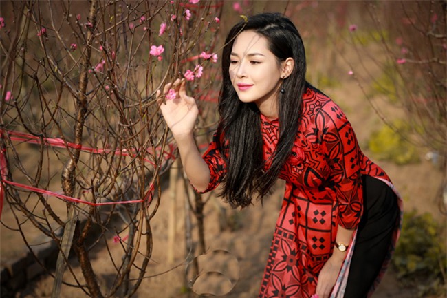 "hot girl dao keo" nam dinh dep lung lieng voi ao dai xuan hinh anh 13