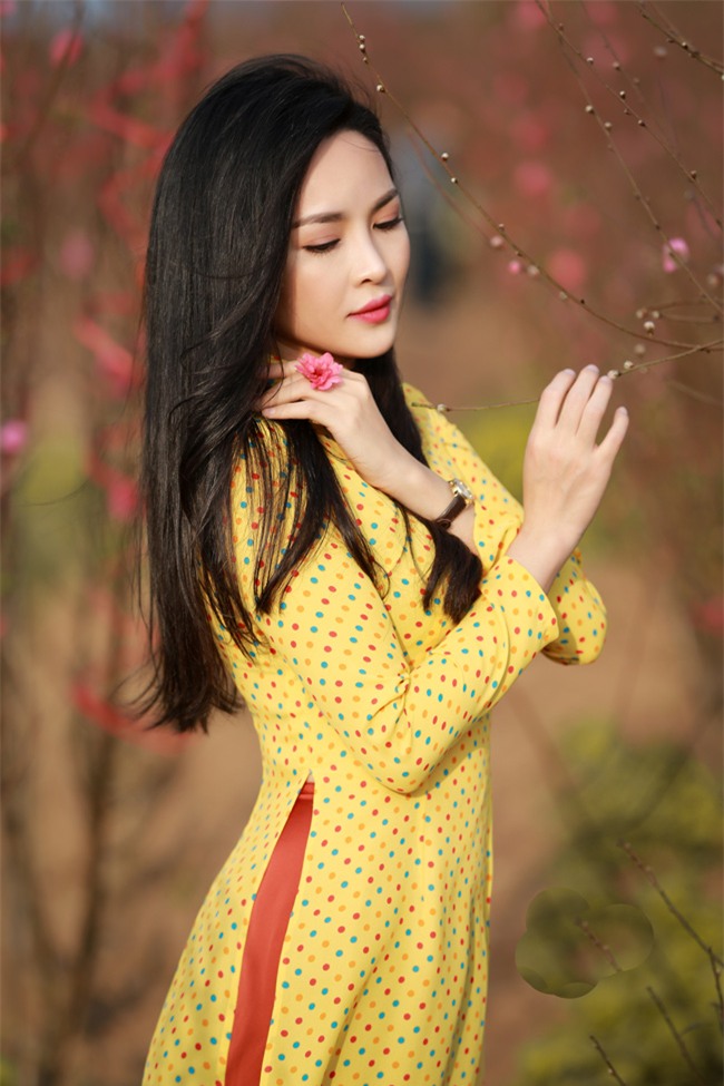 "hot girl dao keo" nam dinh dep lung lieng voi ao dai xuan hinh anh 18