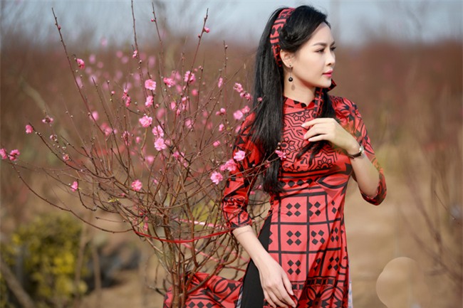 "hot girl dao keo" nam dinh dep lung lieng voi ao dai xuan hinh anh 4