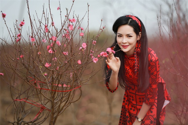 "hot girl dao keo" nam dinh dep lung lieng voi ao dai xuan hinh anh 6