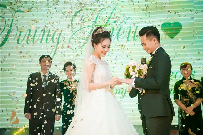 Mở đầu năm Mậu Tuất, loạt hotface này đã thi nhau đeo gông vào người-1