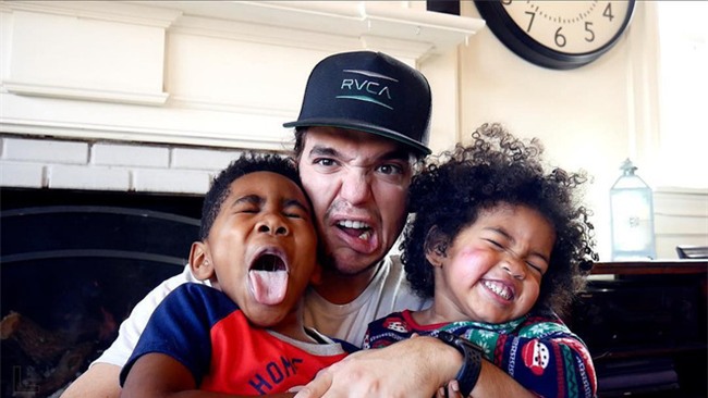 Nhận con gái nuôi được 2 tháng, người mẹ đau đớn khi nhìn thấy một tấm ảnh và bật khóc: Đó không phải con gái tôi - Ảnh 6.