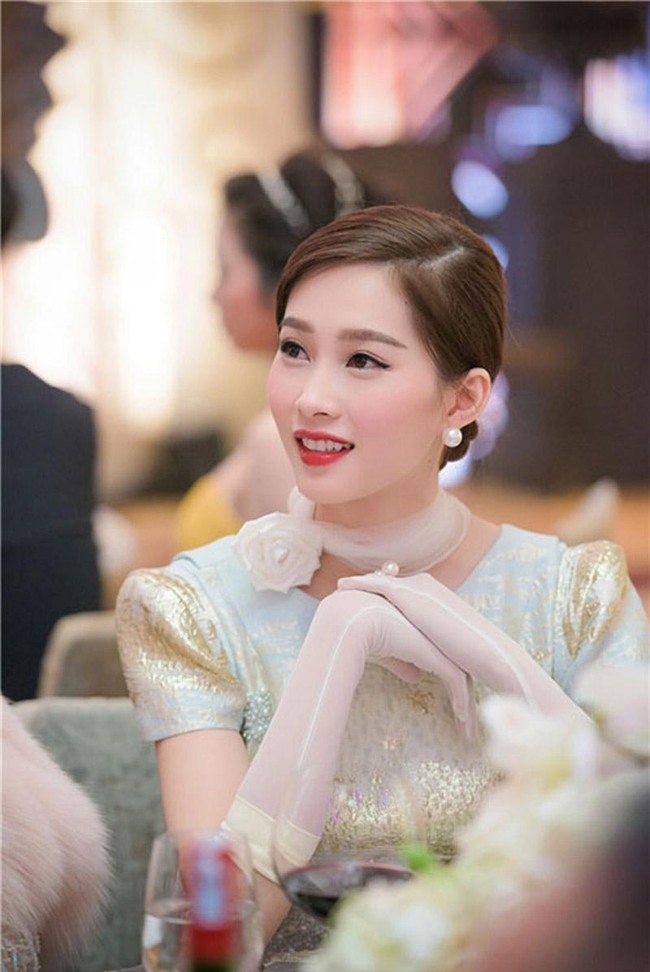 mon phu kien bien chi em tro nen sang chanh trong 1 not nhac! - 1