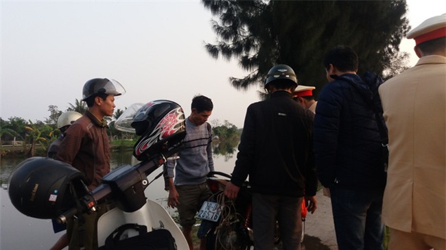 Ninh Bình: Đi chúc Tết, cả gia đình gặp tai nạn lao xuống sông - Ảnh 2.