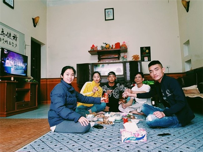 Chỉ mới đầu Xuân, loạt sao Việt nô nức đưa người yêu về nhà đón Tết - Tin sao Viet - Tin tuc sao Viet - Scandal sao Viet - Tin tuc cua Sao - Tin cua Sao