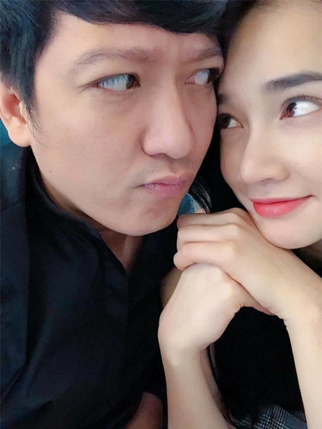 Theo đó, Nhã Phương đã trực tiếp tới trụ sở và gặp mặt BTC Mai Vàng để xin lỗi về màn cầu hôn gây tranh cãi vừa qua. Hành động của cô đã khiến khán giả cũng như BTC rất bất ngờ bởi Nhã Phương không phải là người gây ra lùm xùm này. - Tin sao Viet - Tin tuc sao Viet - Scandal sao Viet - Tin tuc cua Sao - Tin cua Sao