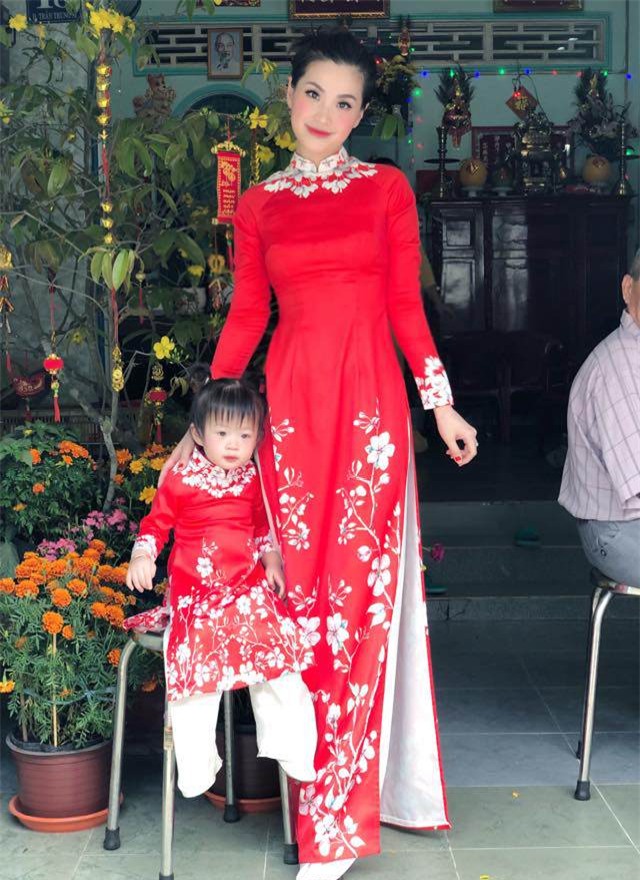 xuan nay di den dau cung ngap tran ta ao dai ruc ro cua loat my nhan dinh dam vbiz - 4