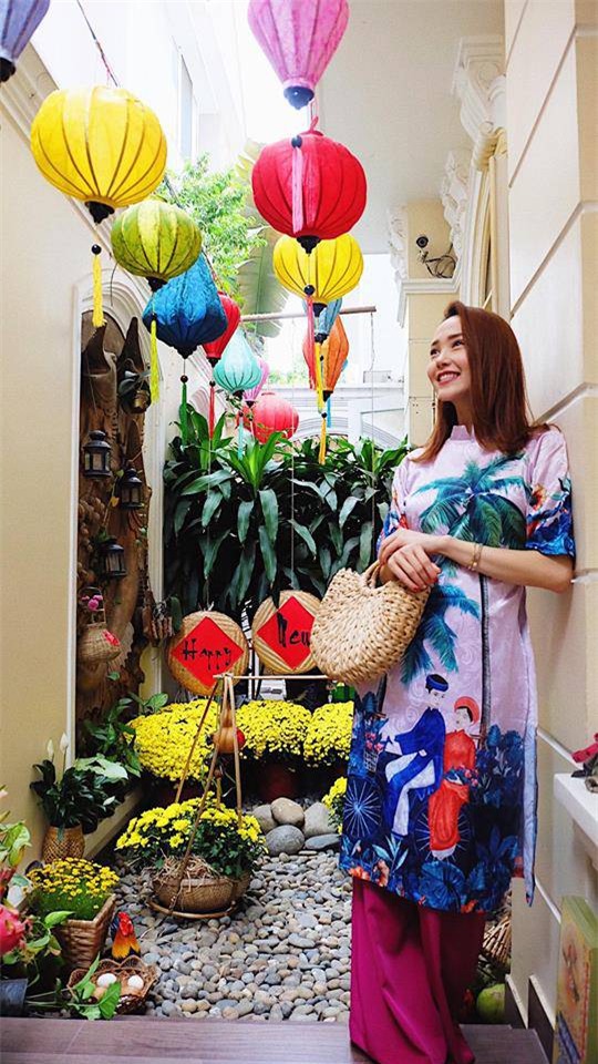 xuan nay di den dau cung ngap tran ta ao dai ruc ro cua loat my nhan dinh dam vbiz - 8