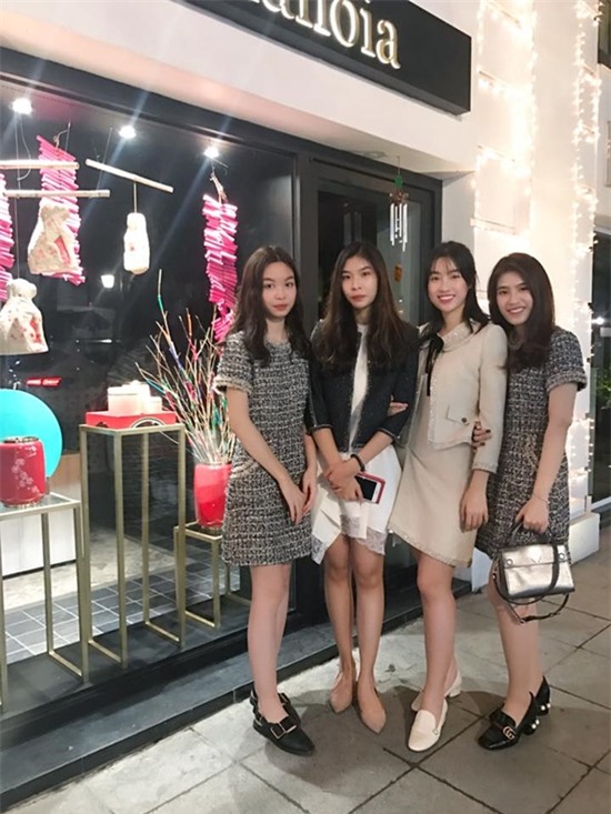 27972101_10204500635951997_7261592886586637312_n