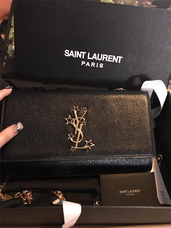 Có chị xinh đẹp, giỏi giang em gái Angela Phương Trinh ngày càng quyến rũ, người dát toàn đồ hiệu-4