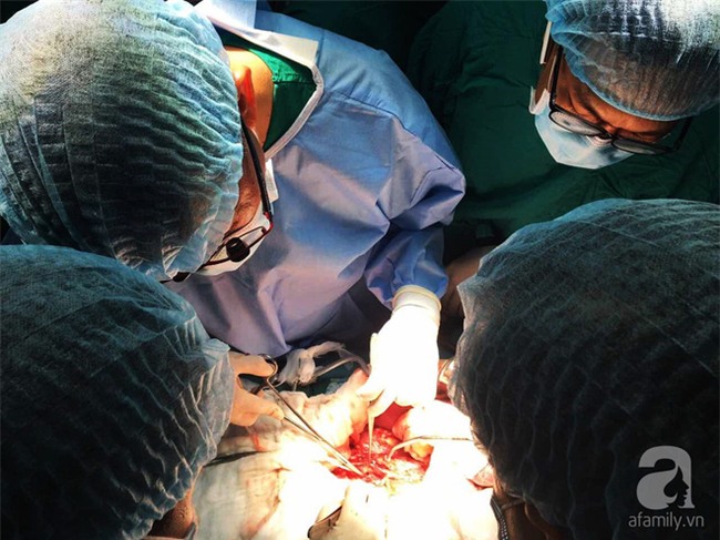 Người mẹ nghèo hiến tạng con trai lớn cứu 6 người đón cái Tết ly hương bên con út - Ảnh 3.