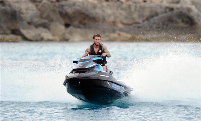 Messi,Ronaldo,Beckham,Sergio Ramos,Du thuyền