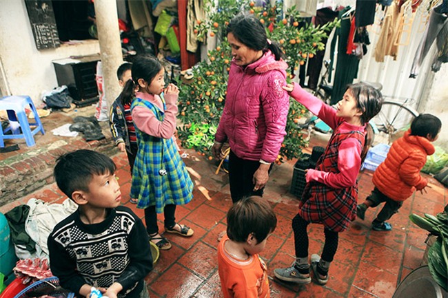 Người mẹ có 14 con ở Hà Nội: Cười, khóc sau 30 mùa xuân chưa bao giờ vui