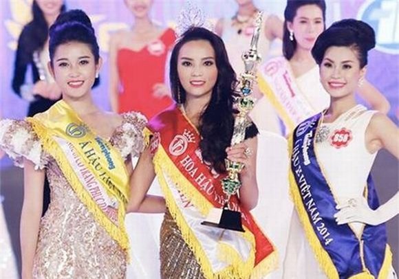 Top 3 Hoa hậu Việt Nam 2014 sau 4 năm: Vì gia đình mà kẻ vượt chông gai, người lặng lẽ sống-5