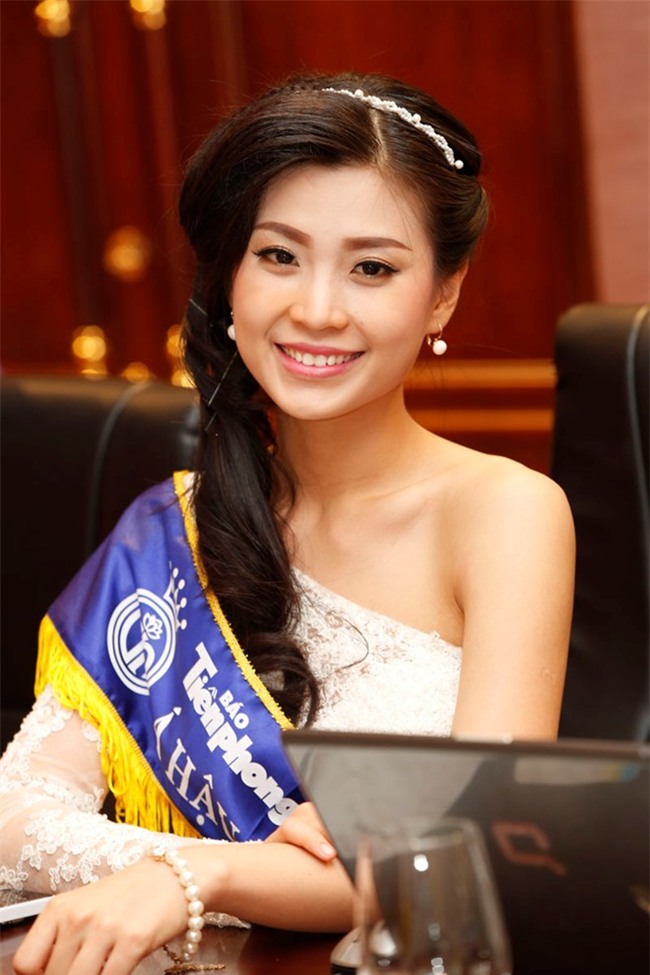 Top 3 Hoa hậu Việt Nam 2014 sau 4 năm: Vì gia đình mà kẻ vượt chông gai, người lặng lẽ sống-9