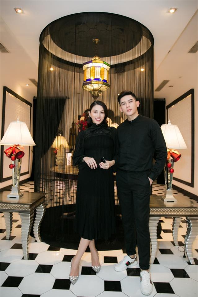 Học trò Hà Hồ dính nghi vấn mang thai với vòng 2 to bất thường, gương mặt tròn trĩnh trông thấy? - Ảnh 3.
