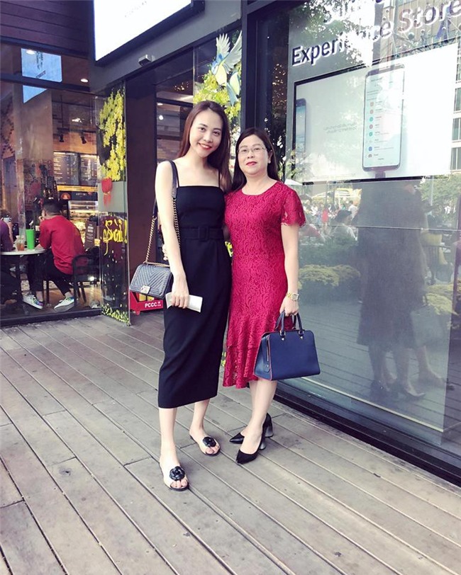 Sau khi công khai tình cảm, Cường Đô La rạng rỡ chụp hình cùng mẹ của Đàm Thu Trang - Ảnh 3.