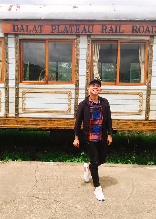 Chẳng thua kém các ngôi sao, dàn cầu thủ U23 khoe outfit cực chất đón Tết-7