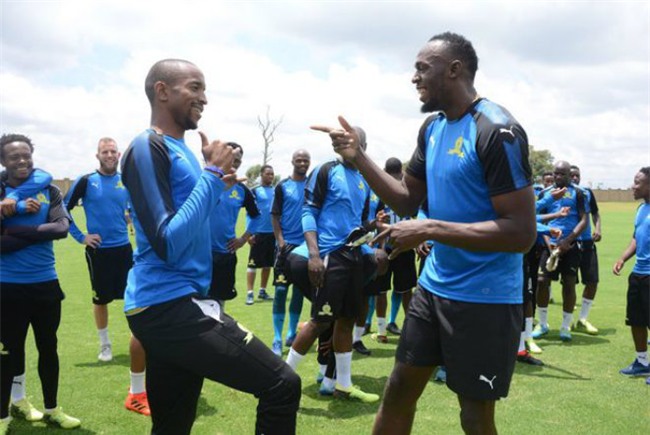 “Tia chớp” Usain Bolt sắp thử việc Dortmund, fan MU chê "hết date" - 1