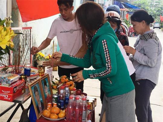 bat ngo bieu hien cua nghi pham truoc vu tham sat o quan binh tan - 1