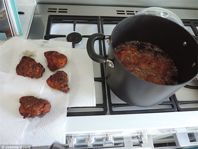 Công thức gà giòn giống hệt ngoài tiệm gà rán nổi tiếng đây rồi, các mẹ làm ngay cho con ăn thôi nào - Ảnh 10.