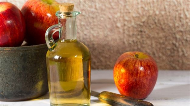 Chẳng cần tốn tiền mua dầu gội xả, chị em cứ thủ sẵn chai này để dùng sẽ có mái tóc đẹp bồng bềnh như ý - Ảnh 1.