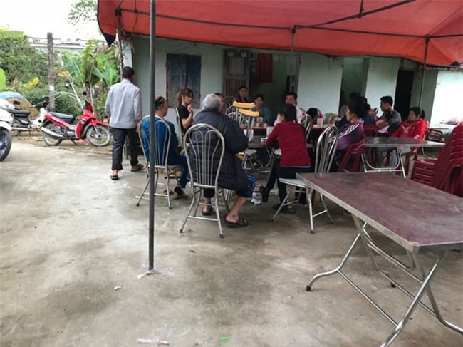 Kẻ đâm bố vợ tử vong, đâm 2 người khác trọng thương giả vờ chết để đánh lạc hướng