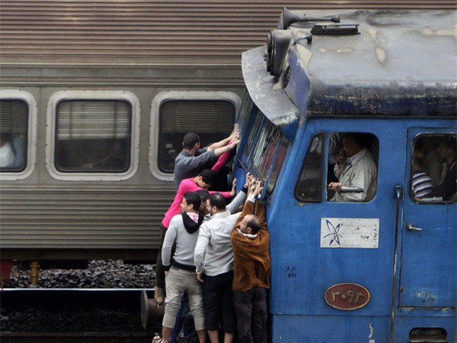 "giat minh" voi nhung ke xem thuong tinh mang hinh anh 2