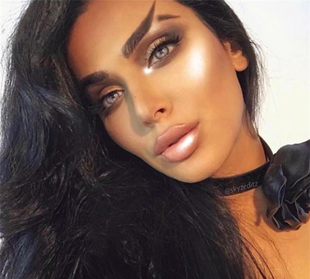 Đầu năm mới đã có ngay xu hướng làm đẹp quái đản: Lông mày đuôi cá - Ảnh 1.