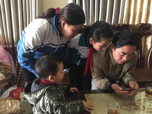 gap lai be trai co can nang “khong lo” ngay luc lot long o nam dinh - 3