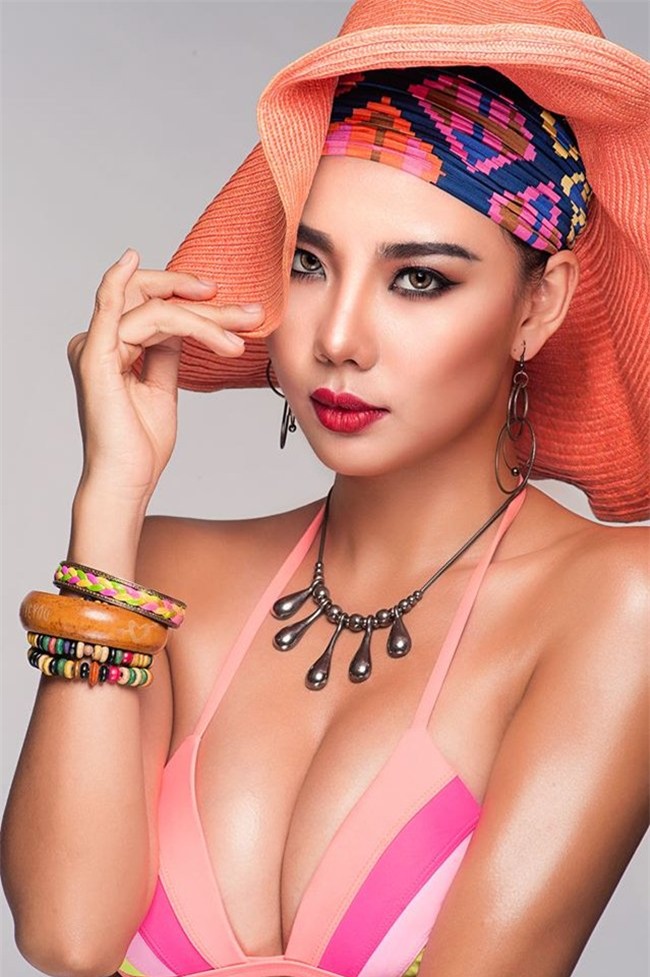 dich thi day la 4 my nu viet "phong khong" hap dan nhat 2018 hinh anh 1