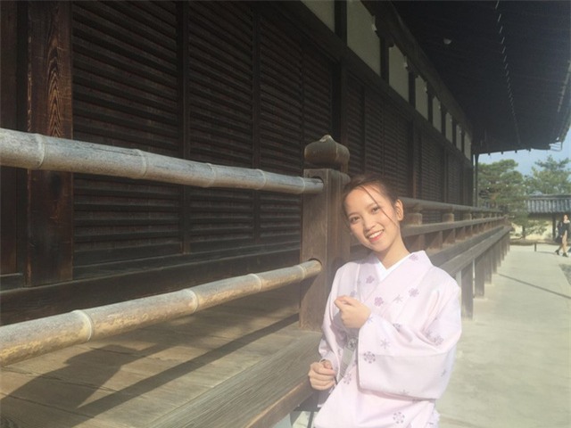 Nữ du học sinh việt mặc trang phục truyền thống của nước Nhật.