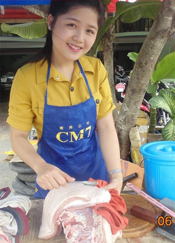 Cô gái bán cơm lam gây sốt mạng vì quá xinh đẹp, dân mạng rào rào truy tìm danh tính - Ảnh 4.