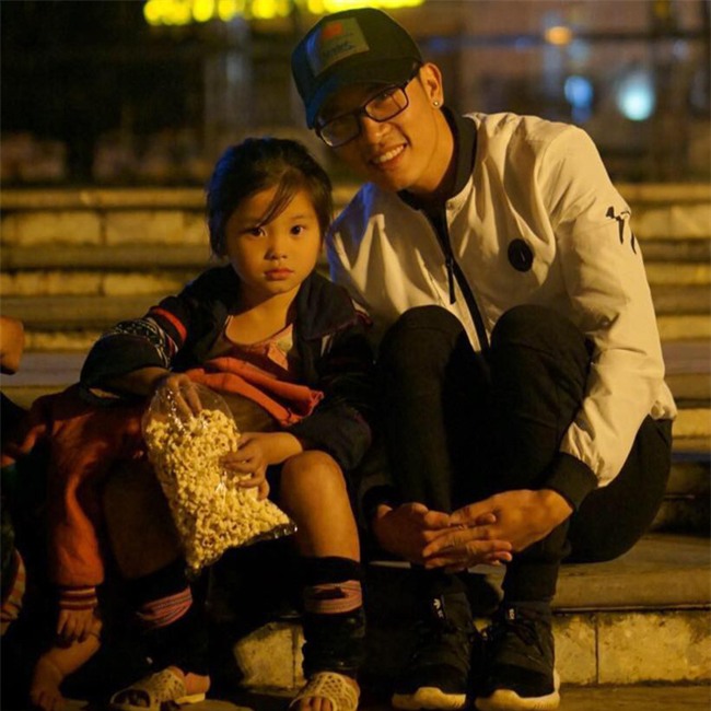 Xinh như con lai, đẹp tựa thiên thần, những bé gái vùng cao này khiến cư dân mạng không khỏi xuyến xao - Ảnh 6.