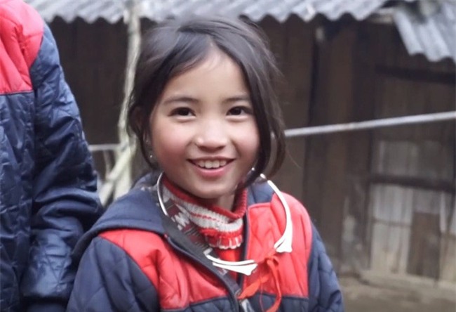 Xinh như con lai, đẹp tựa thiên thần, những bé gái vùng cao này khiến cư dân mạng không khỏi xuyến xao - Ảnh 9.