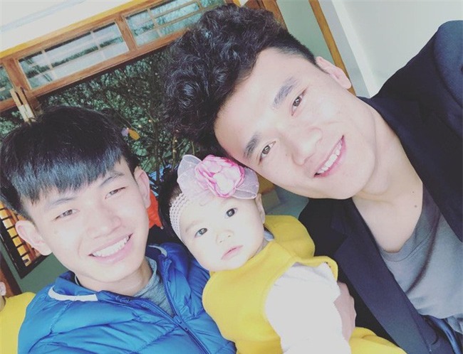 Sau Tết, Xuân Trường mắt híp tự tin đăng ảnh khoe: “Mắt đây nhé” khiến dân tình bấn loạn - Ảnh 13.