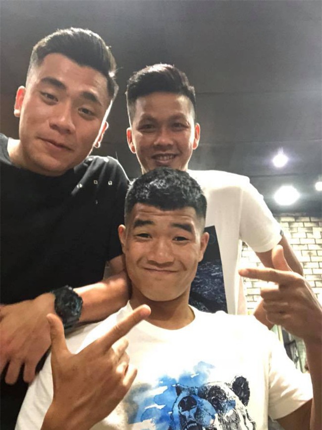 Sau Tết, Xuân Trường mắt híp tự tin đăng ảnh khoe: “Mắt đây nhé” khiến dân tình bấn loạn - Ảnh 6.