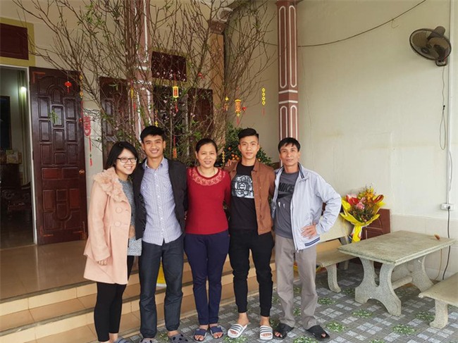 Sau Tết, Xuân Trường mắt híp tự tin đăng ảnh khoe: “Mắt đây nhé” khiến dân tình bấn loạn - Ảnh 8.