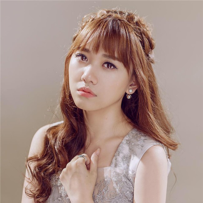 Những khoảnh khắc sao Việt không giấu được cảm xúc, bật khóc khi hát trên sân khấu-8