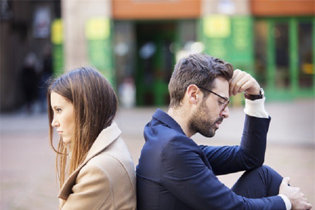 Tôi quyết bỏ vợ sau 10 năm chung sống để đi theo tiếng gọi của tình yêu, chẳng bao lâu sau tôi phải nhận kết cục cay đắng - Ảnh 1.