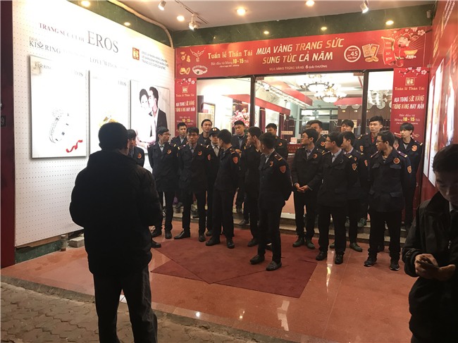 vàng thần tài,vía thần tài,xếp hàng mua vàng