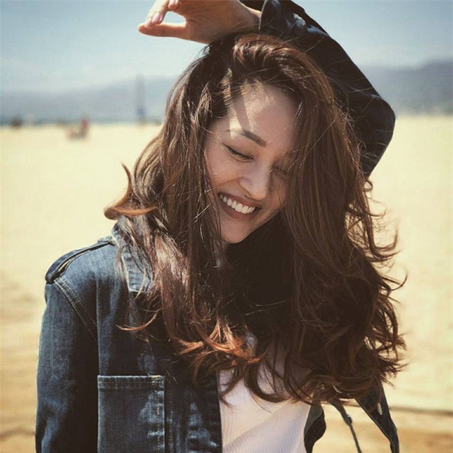 Đổi vận đầu năm, nhiều người đẹp Việt chọn cách thay đổi kiểu tóc - Ảnh 3.