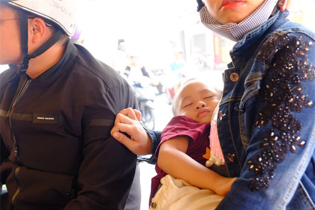 Bán cả ngàn con vịt quay, heo quay thu hàng chục triệu ngày vía Thần tài - Ảnh 14.